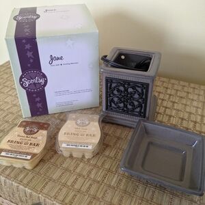 Retired Scentsy Jane Wax/ Oil Warmer With 2 Unused Scentsy Wax Melts